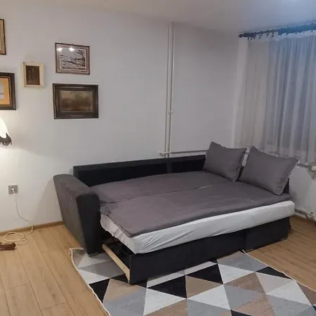 And Quiet Apartment *